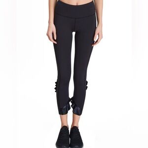 Urban savage ruffle legging in black/shine